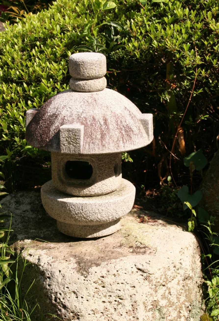 Misaki Doro is a reproduction of one of lanterns in Katsura Imperial Villa., Kyoto. This lantern is often placed on a boulder near a pond. It is a symbol of a lighthouse which guides fishing boats to home.